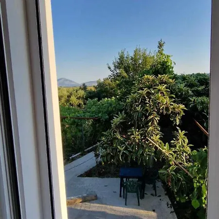 Filippos Traditional Villa-2 Luxury Apartments Whith Exclusive Pool & Garden Views