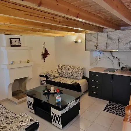 Filippos Traditional Villa-2 Luxury Apartments Whith Exclusive Pool & Garden Views Διαμέρισμα