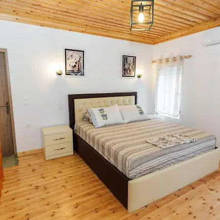 דירה Filippos Traditional - Pool & Garden Retreat Finiq