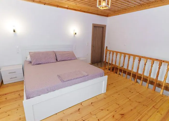 Apartmán Filippos Traditional - Pool & Garden Retreat