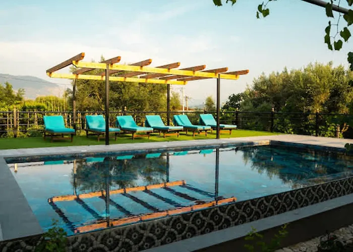 Filippos Traditional - Pool & Garden Retreat * Finiq