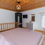 Appartement Filippos Traditional - Pool & Garden Retreat Finiq