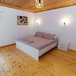 Lägenhet Filippos Traditional - Pool & Garden Retreat Finiq