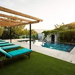 Filippos Traditional - Pool & Garden Retreat * Finiq