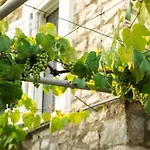 Filippos Traditional - Pool & Garden Retreat *