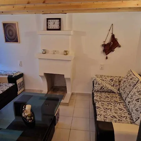 Lejlighed Filippos Traditional Villa - Pool & Garden Retreat