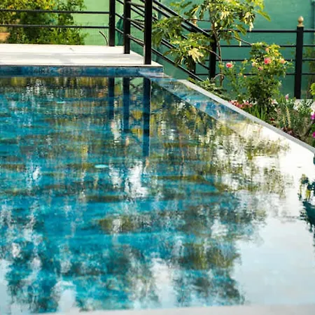 Lägenhet Filippos Traditional - Pool & Garden Retreat *