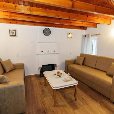 Apartamento Filippos Traditional - Pool & Garden Retreat *