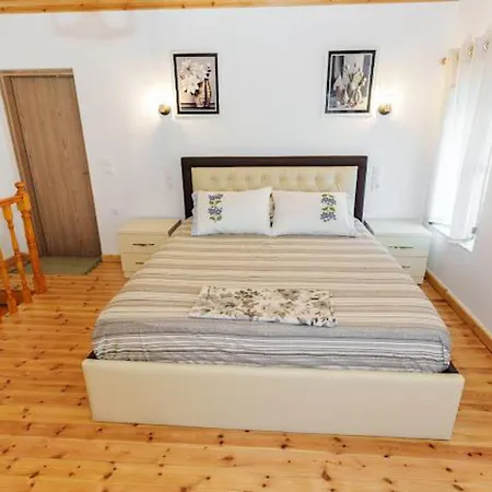 Filippos Traditional - Pool & Garden Retreat Apartamento *