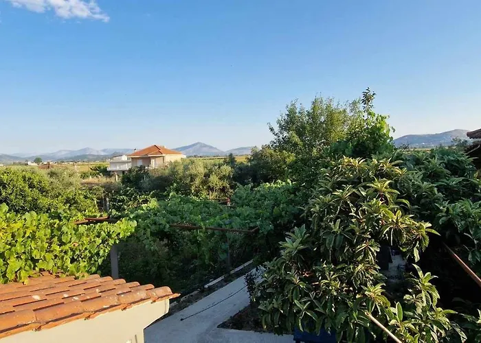 Filippos Traditional - Pool & Garden Retreat Finiq
