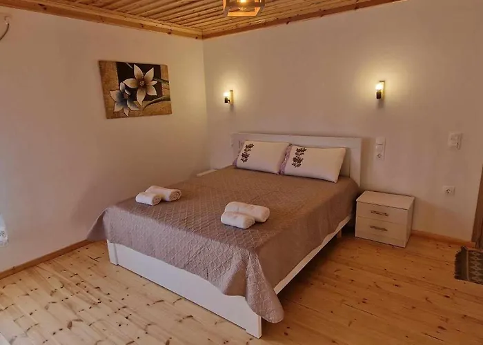 Filippos Traditional - Pool & Garden Retreat Finiq