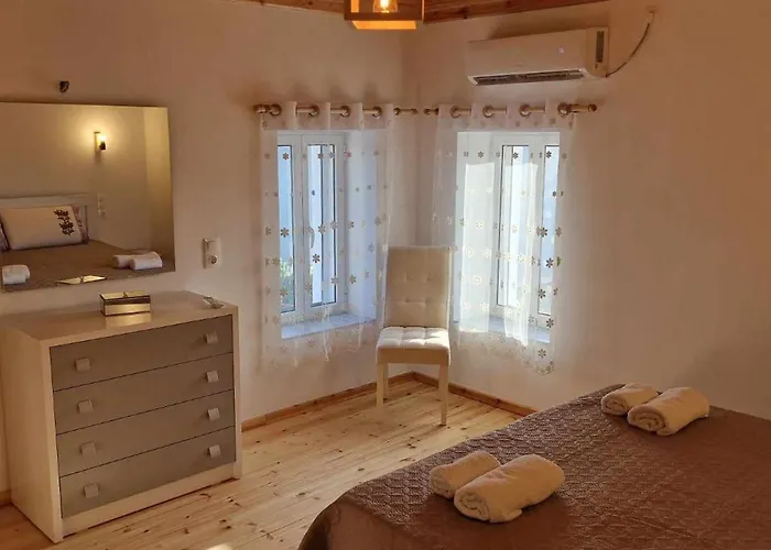 公寓 Filippos Traditional - Pool & Garden Retreat