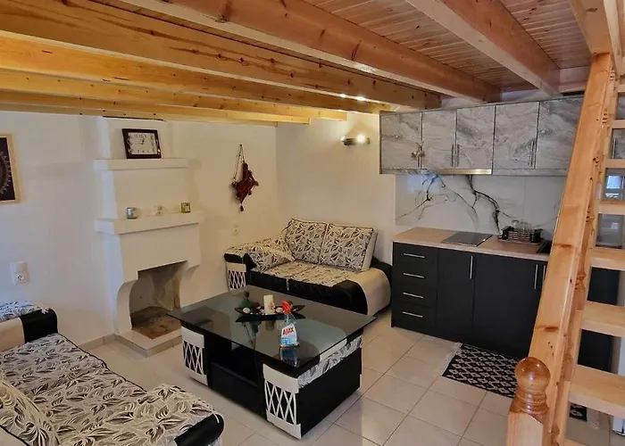 Filippos Traditional - Pool & Garden Retreat 公寓