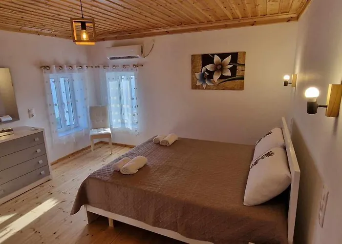 公寓 Filippos Traditional - Pool & Garden Retreat