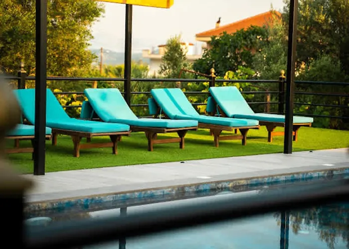 Filippos Traditional - Pool & Garden Retreat * Finiq