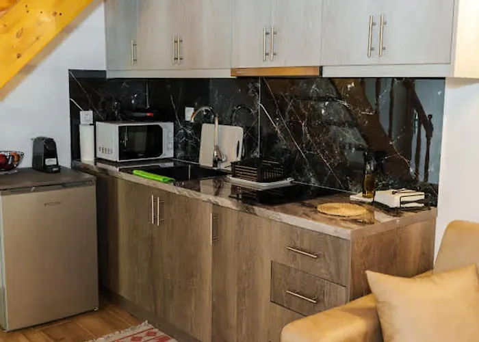 Filippos Traditional - Pool & Garden Retreat Finiq