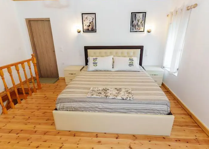 Filippos Traditional - Pool & Garden Retreat Lägenhet *