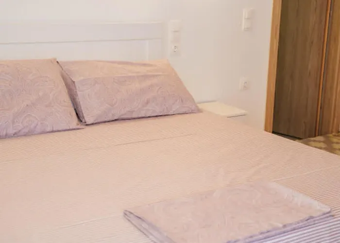 Filippos Traditional - Pool & Garden Retreat Finiq