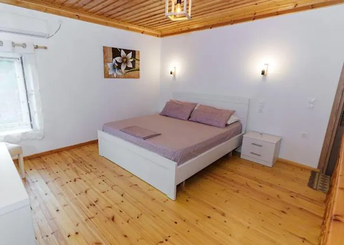 Lägenhet Filippos Traditional - Pool & Garden Retreat Finiq